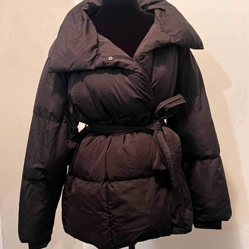 Women's Black Puffer Jacket